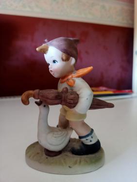 Vintage keramiek beeldje Hummel stijl