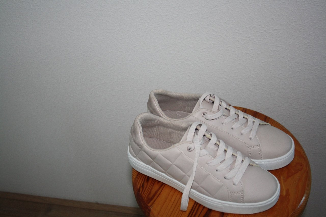 Te koop  NIEUWE sneackers