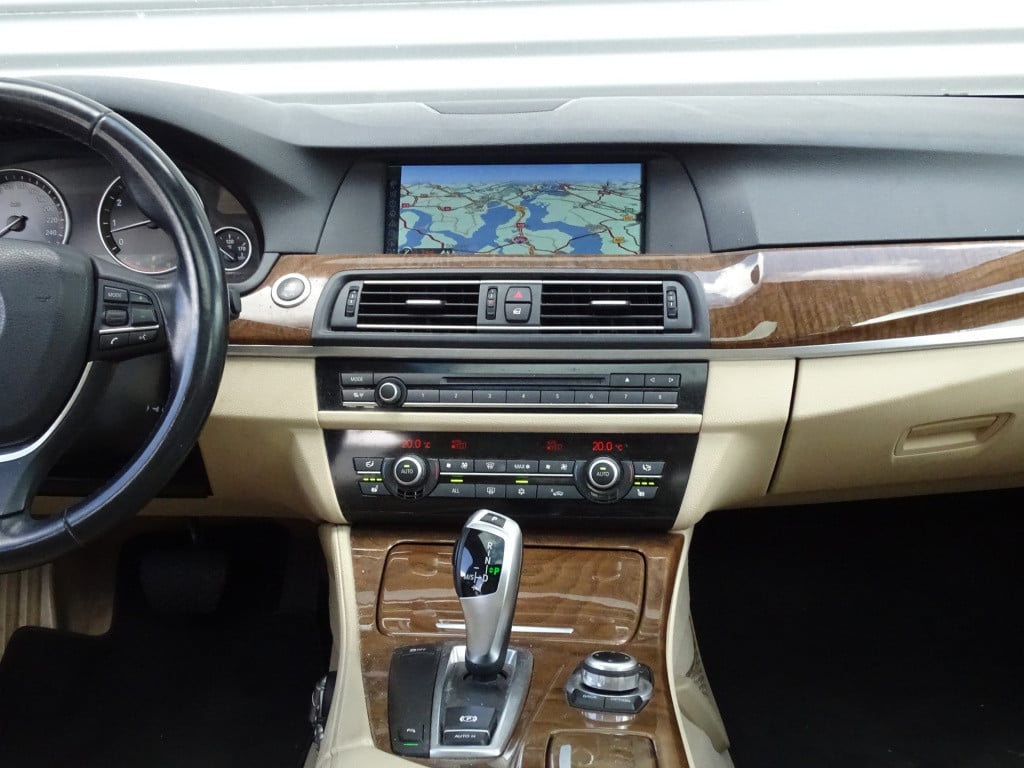 BMW 5 Serie 523i high executive | pano | comfortstoelen | stoelverwarming