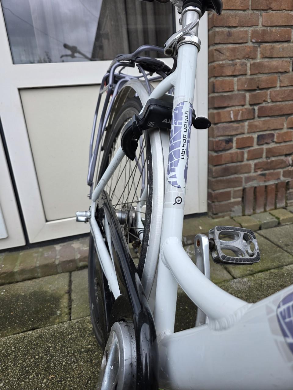 Dames fiets GAZELLE-ESPRIT-28inch-3 versnellingen-Fr.maat 50cm-slotAXA