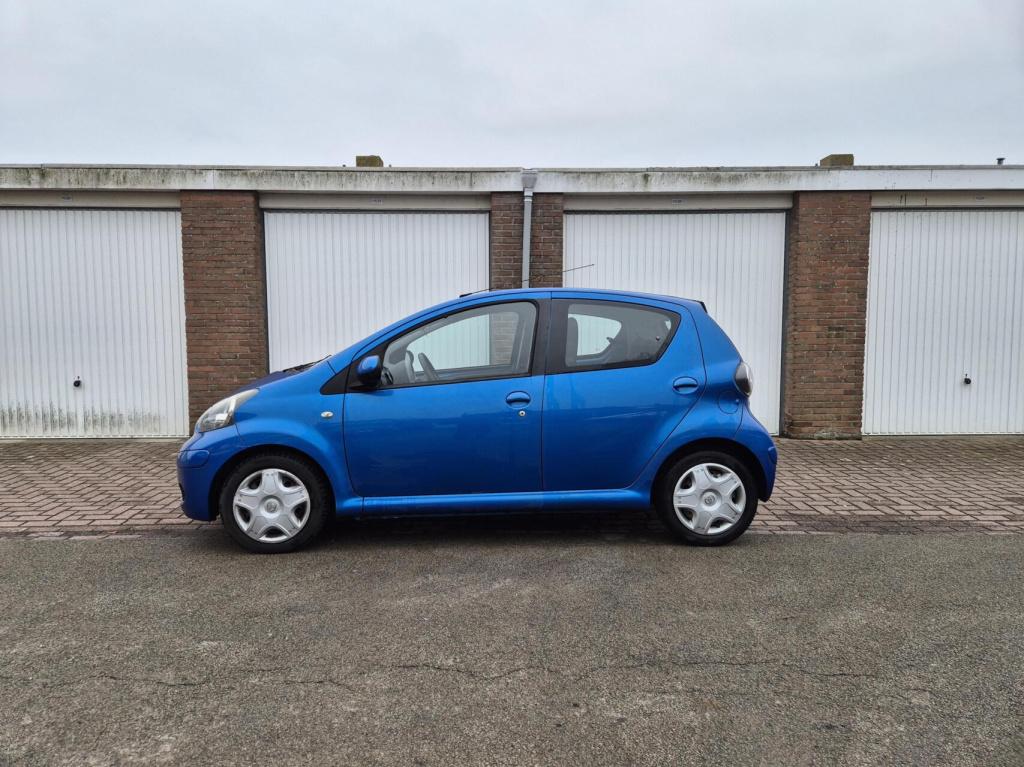 Toyota Aygo 1.0-12v comfort / origineel nl / 5-deurs / airco