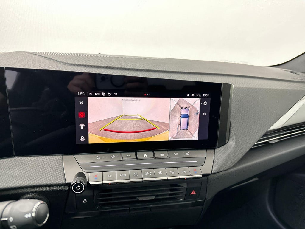 Opel Astra 1.6 turbo plug in hybrid ultimate | voorraadmodel | snel rijden 