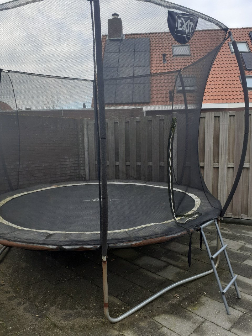 Trampoline