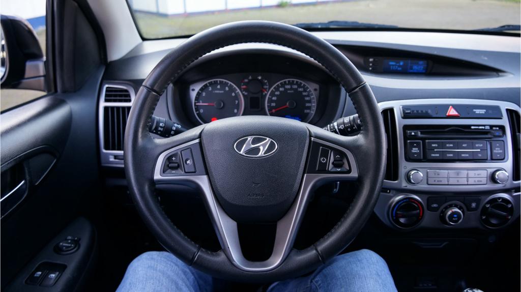 Hyundai I 20 1.2i i-motion rijklaar incl garantie