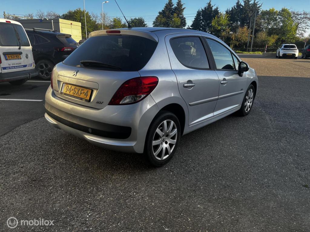 Peugeot 207 1.6 vti sportium