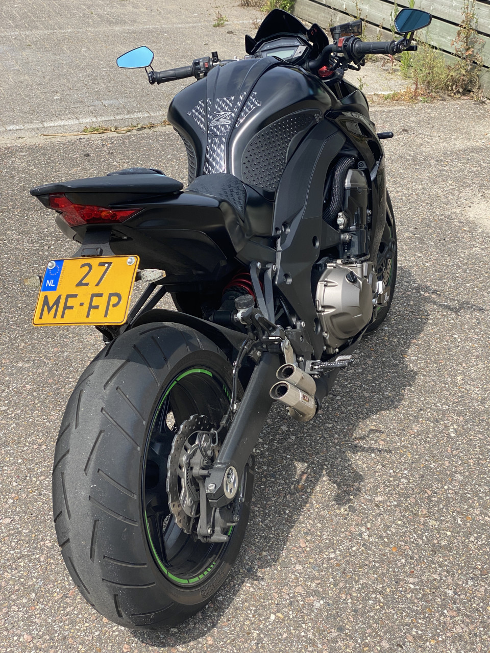 Kawasaki Z1000