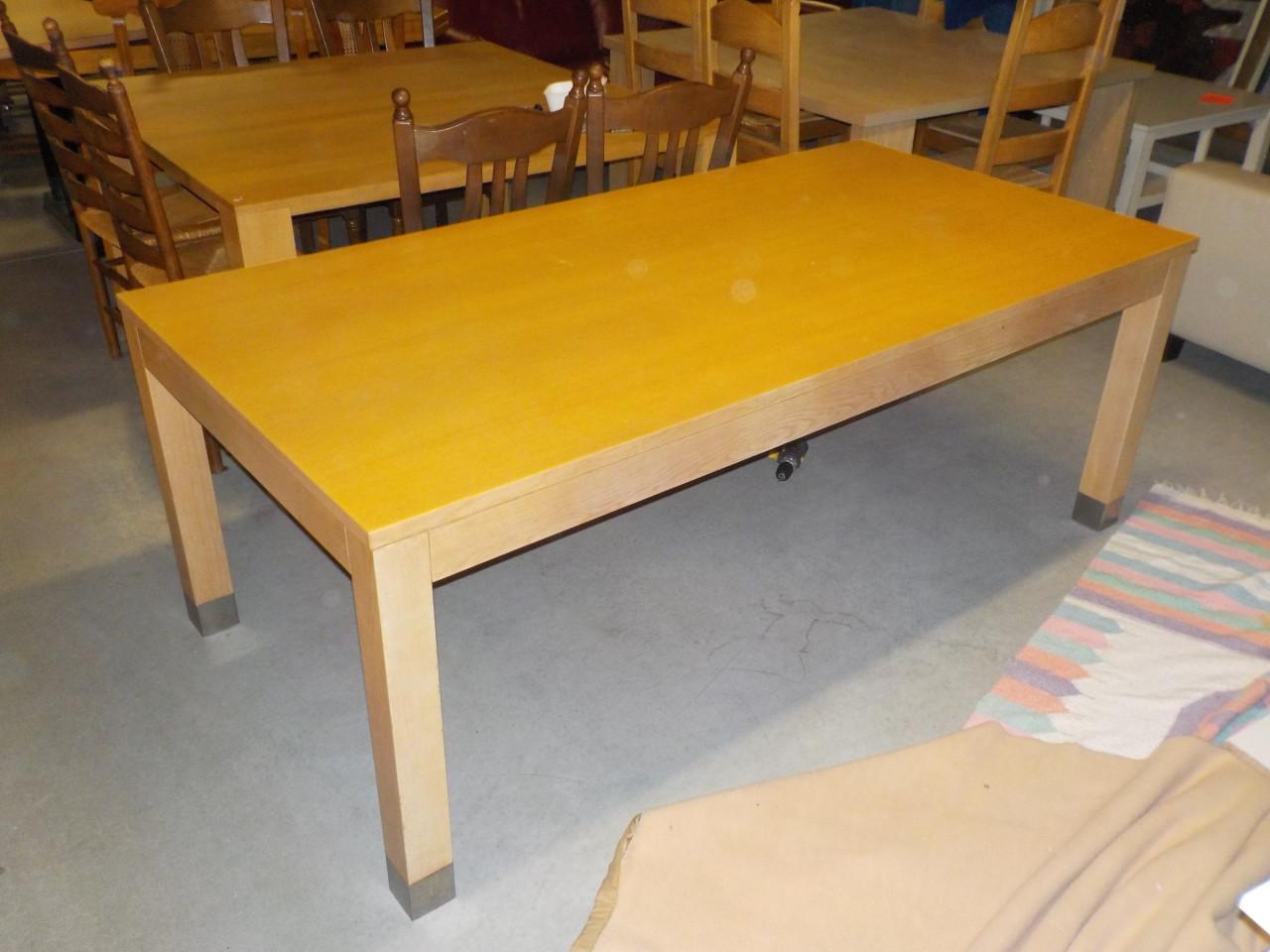 Mooie kwaliteit blank eiken verlengbare eettafel 200 x 100 en 270 x 200 cm