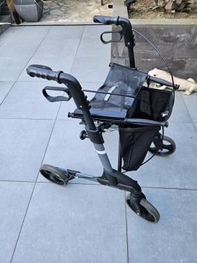 Zeer nette donkergrijze topro troja rollator lichtgewicht