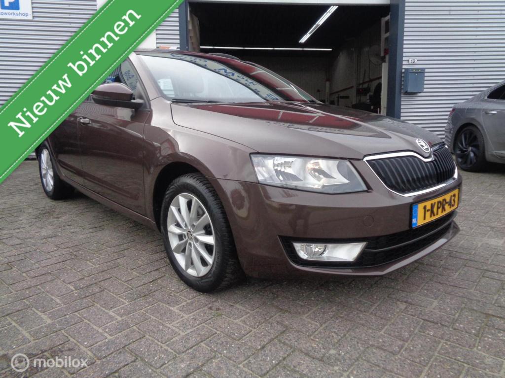 Skoda Octavia combi 1.2 tsi greentech ambition businessline/airco/ecc/pdc/c
