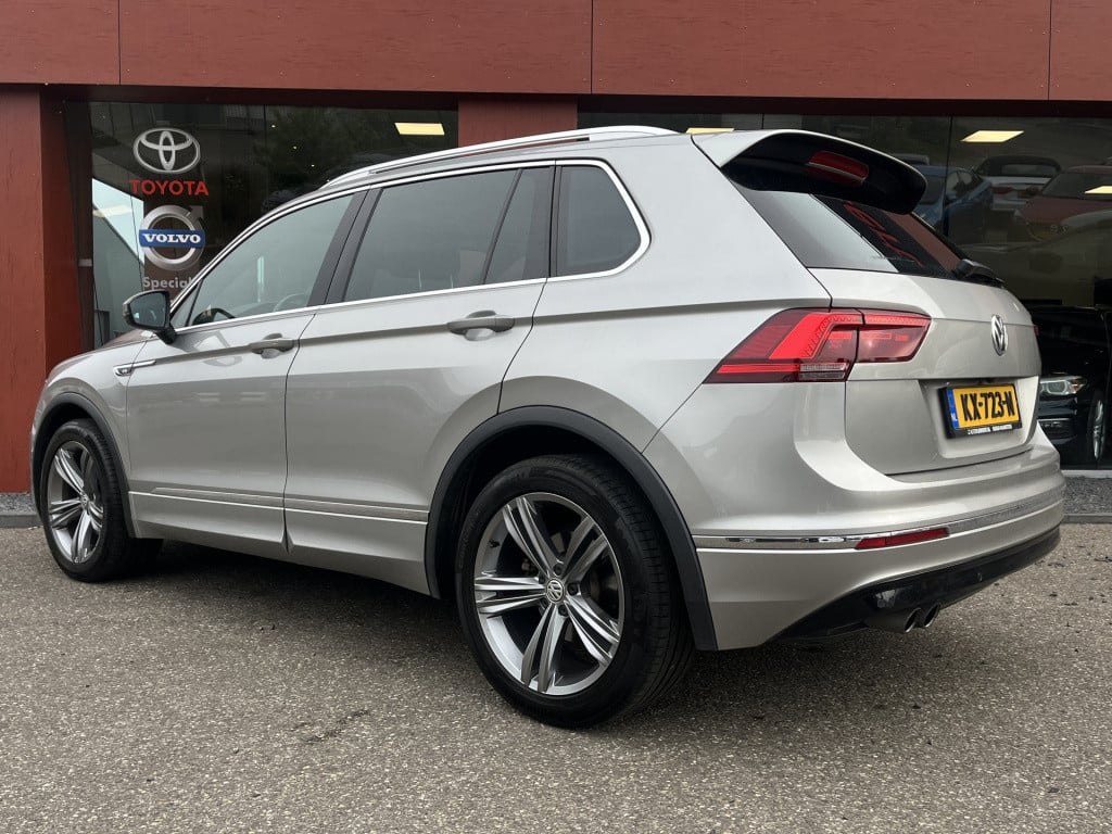 Volkswagen Tiguan 1.4 tsi act r-line | trekhaak | 19'' | virtual cockpit