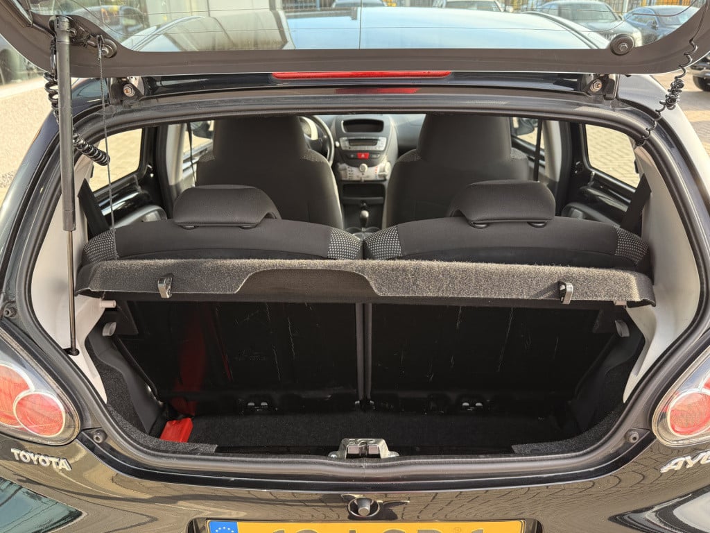 Toyota Aygo 1.0-12v comfort | 5 deurs | automaat | airco | cd - speler | el