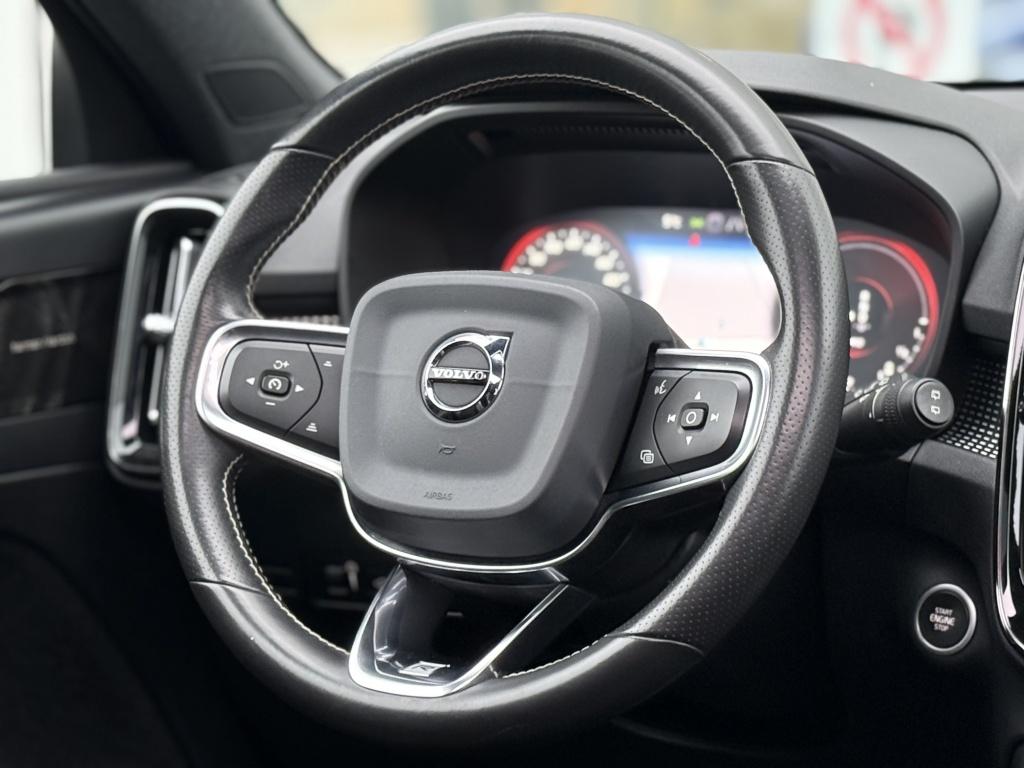 Volvo XC40 t5 262pk recharge r-design| full options! 20''lm