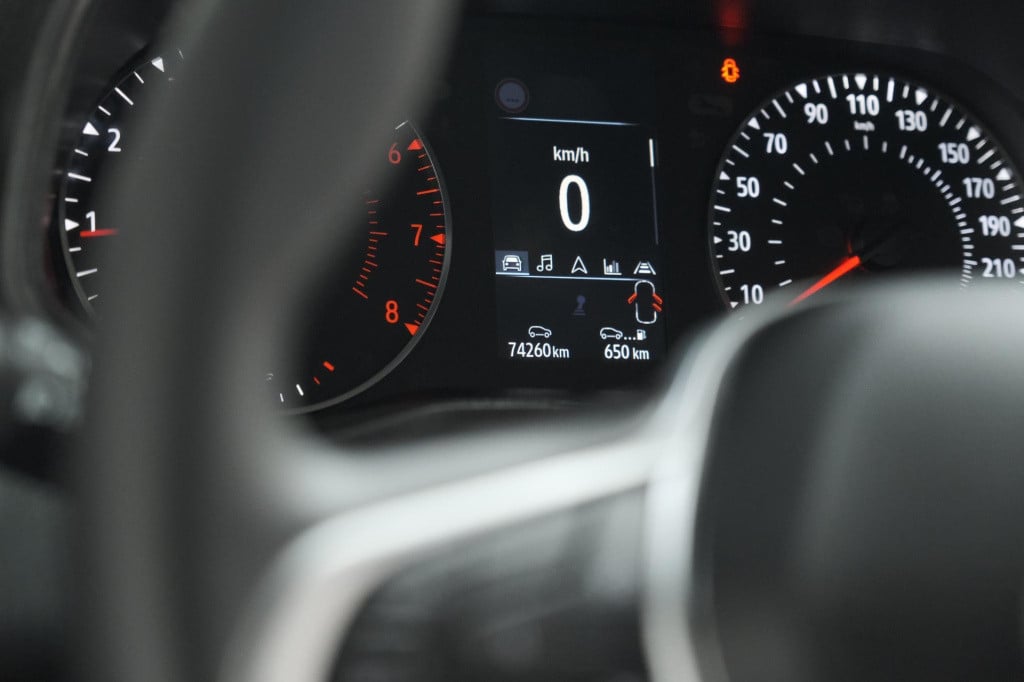 Renault Clio tce 90 zen | navigatie | parkeersensoren | apple carplay | 16 