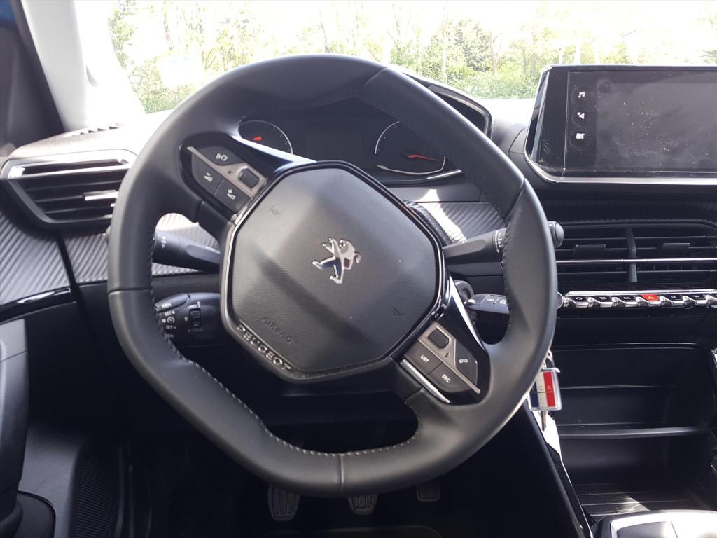 Peugeot 2008 1.2 puretech 100pk active | navigatie | bt | camera achter | p