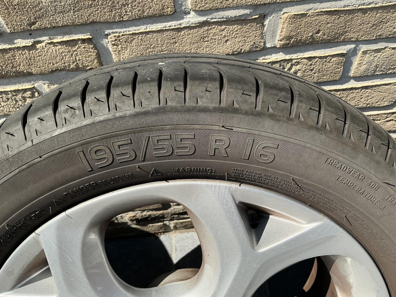 LM velgen met banden C3 Citroën origineel met Michelin banden