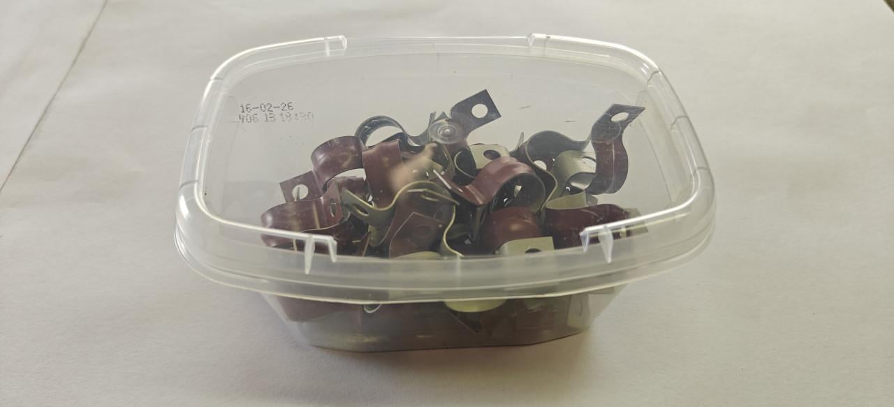 Te Koop  Beugel ( Zadels ) 16 en 19 mm voor PVC buis 16 en 19 mm