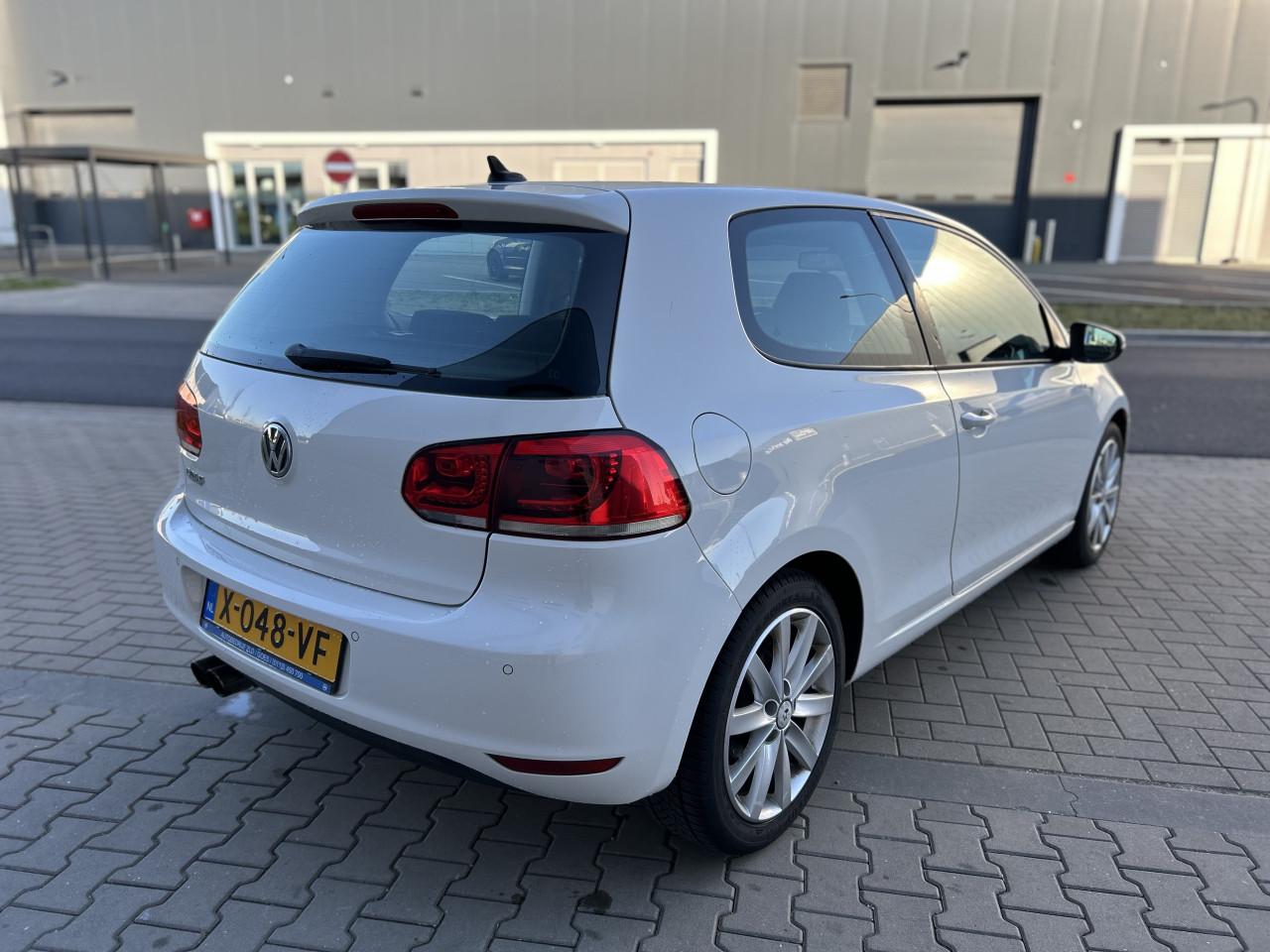 Volkswagen Golf 1.4 TSI Highline/STOELV/APK/AIRCO/PDC/