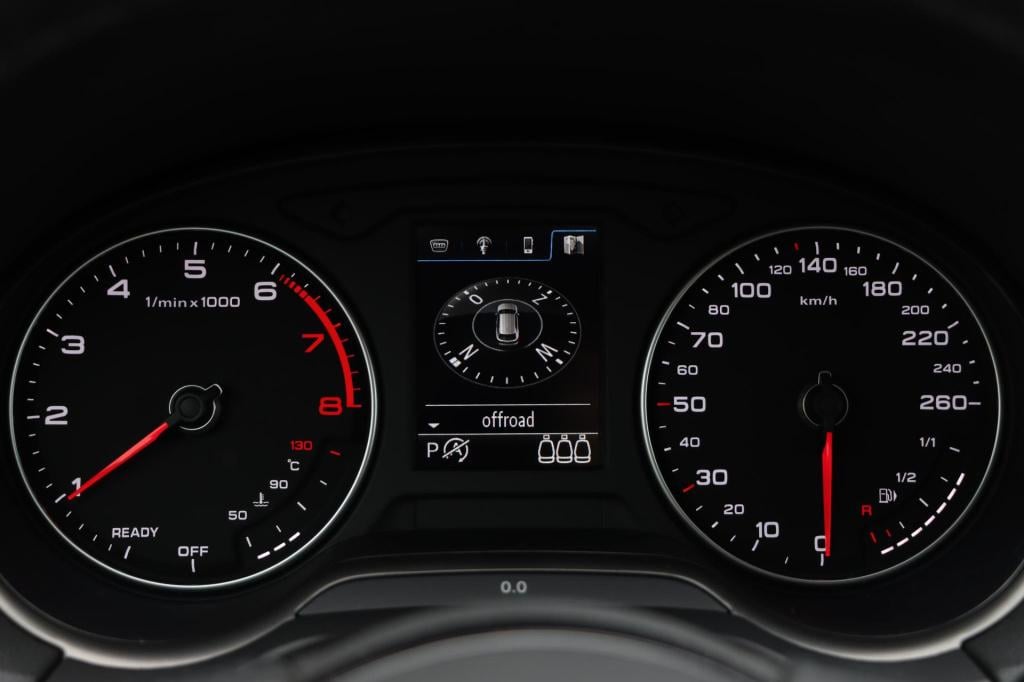 Audi Q2 35 tfsi advanced edition 150pk s-tronic zwart optiek