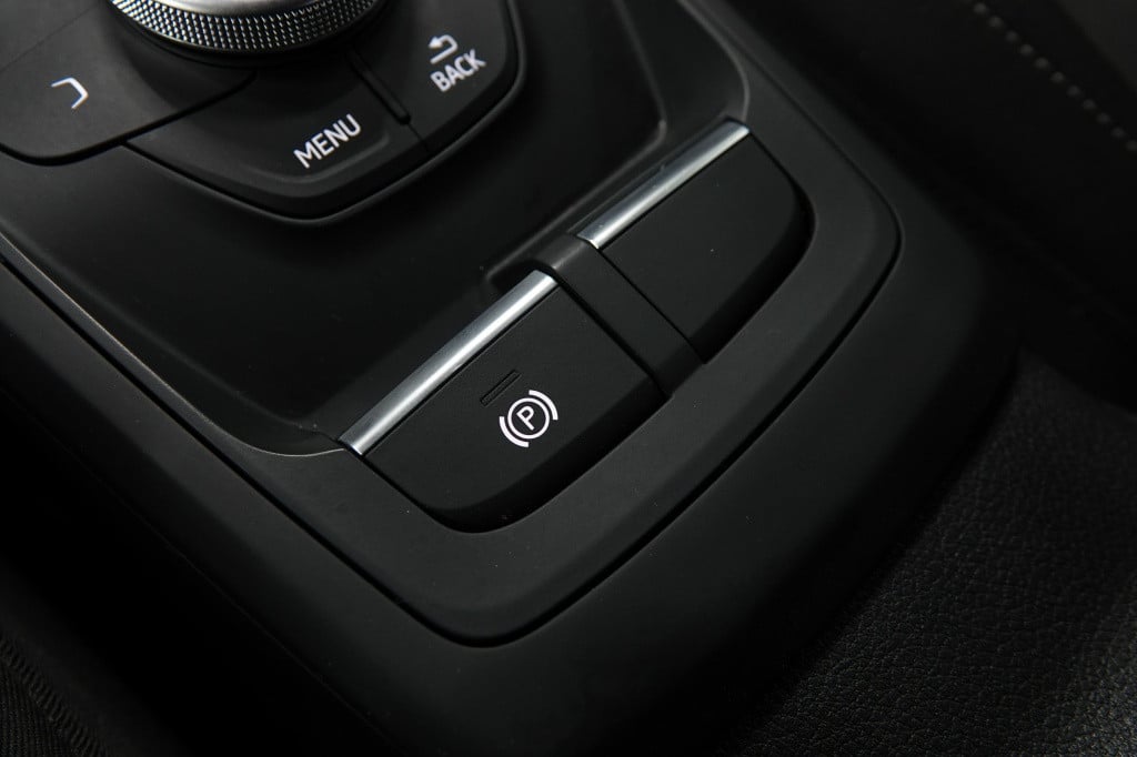 Audi Q2 30 tfsi sport | acc | led | pdc | parkassist |