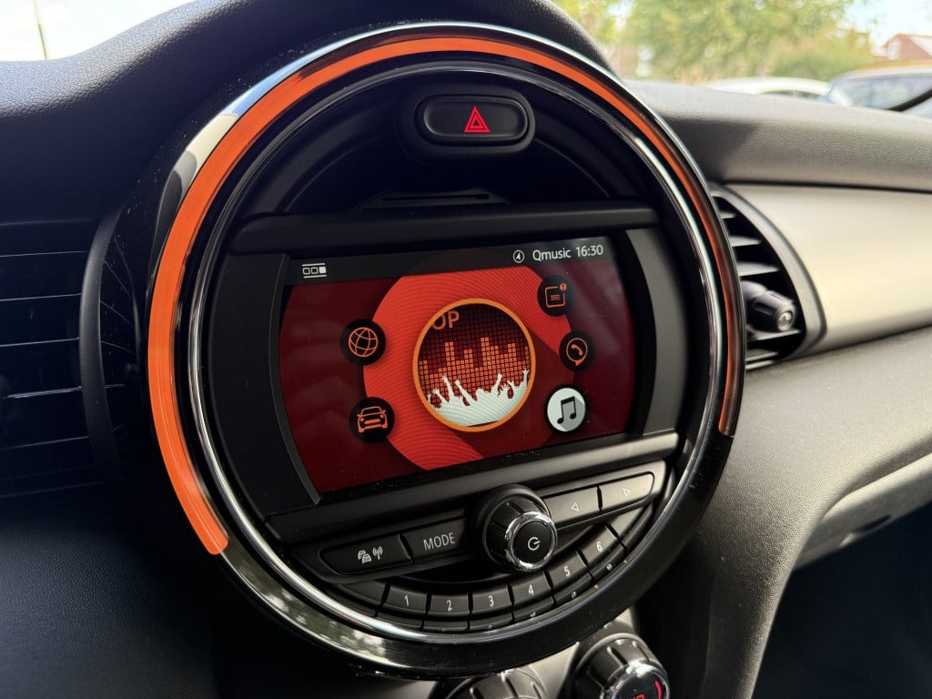 Mini One mini 1.5 first // dealer onderhouden // stoelverwarming //