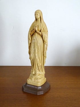 Vintage Beeldje Maria Lourdes Kunststof