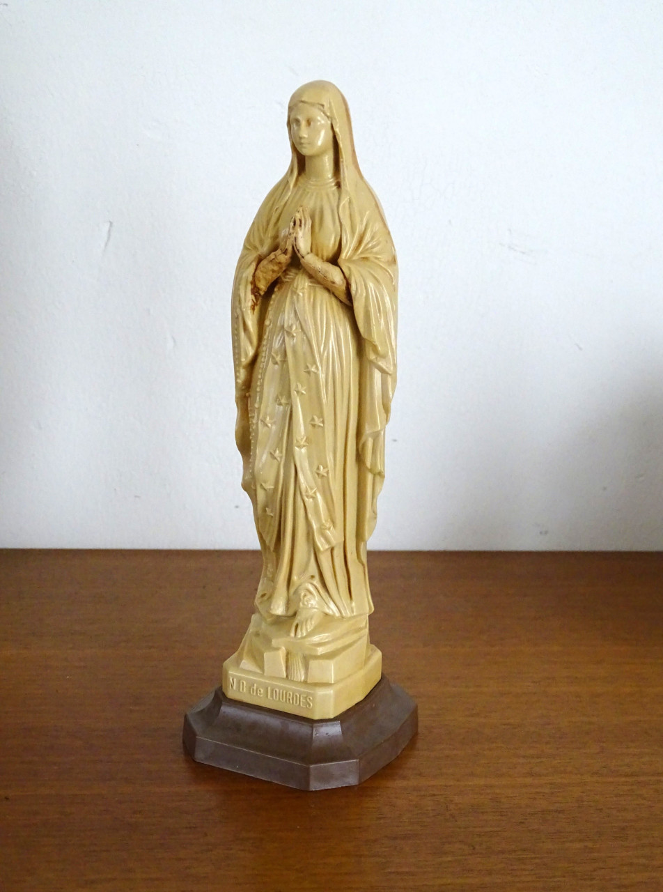 Vintage Beeldje Maria Lourdes Kunststof