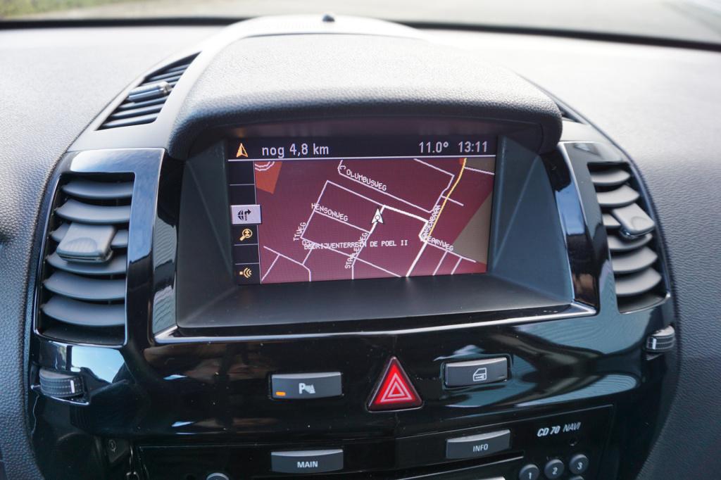 Opel Zafira 1.8 cosmo 7-persoons / climate / navi / cruise / trekhaak / lm 