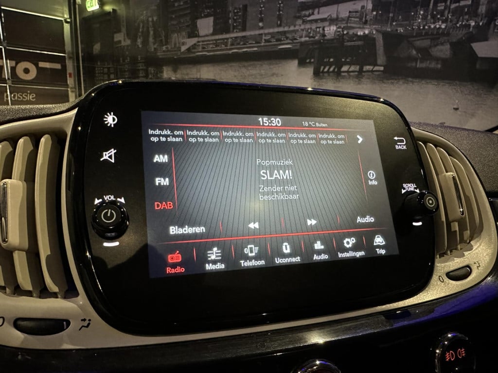 Fiat 500 1.0 hybrid dolcevita 1.0 hybrid *panoramadak*applecarplay*clima*