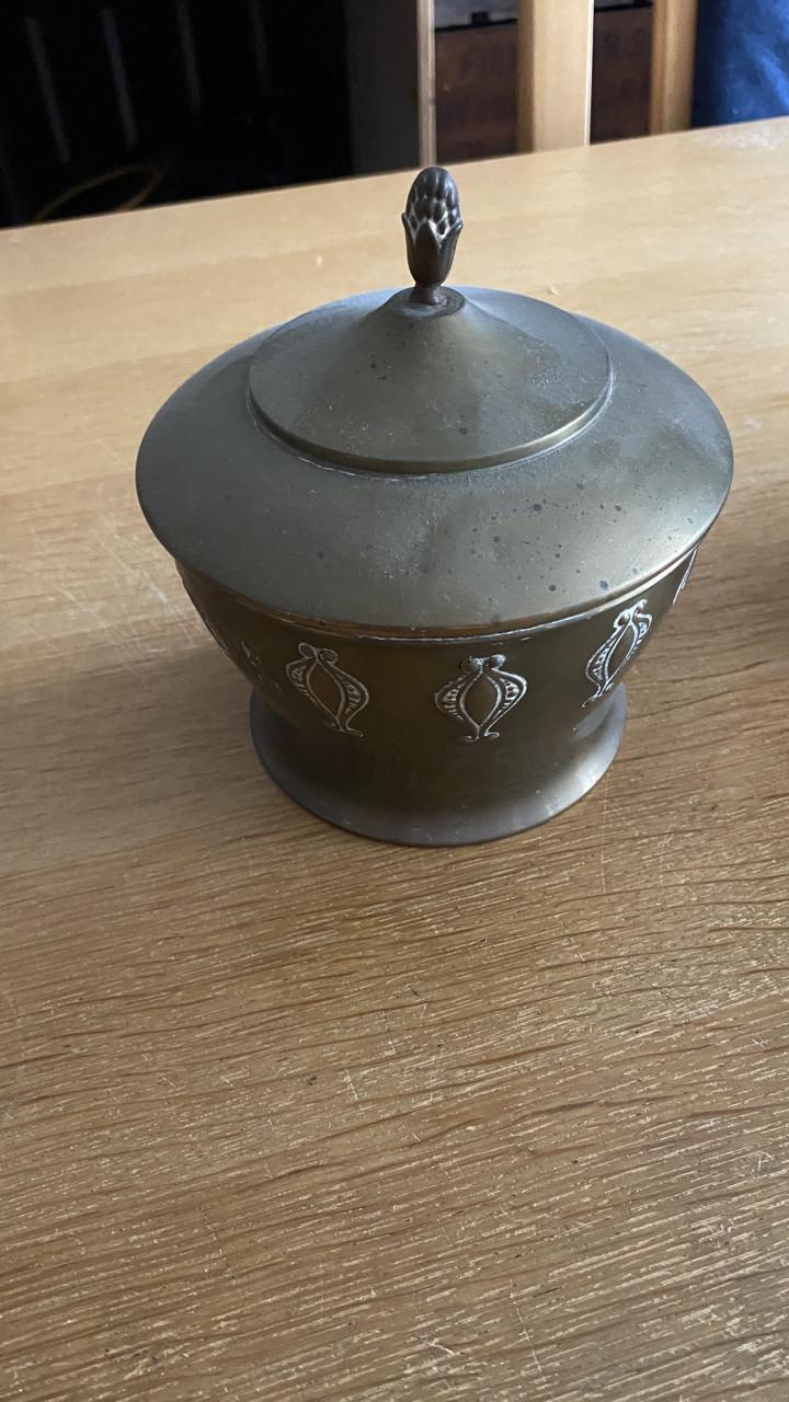 Brocante tinnen vaas en tabakspot