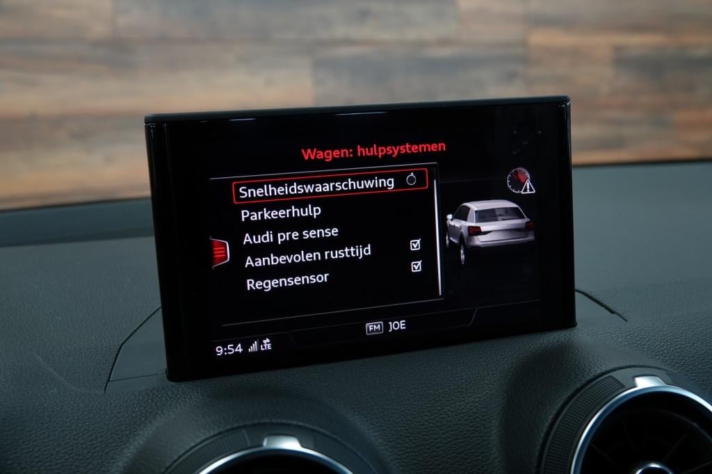 Audi Q2 1.0 tfsi sport | pdc | 19" | leder | stoelverw. |