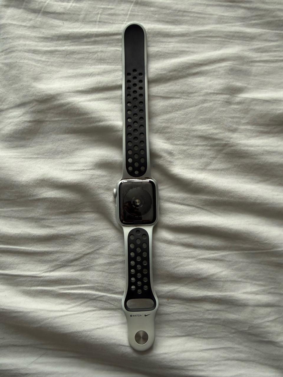 Apple Watch SE (1e Generatie) - Goede conditie
