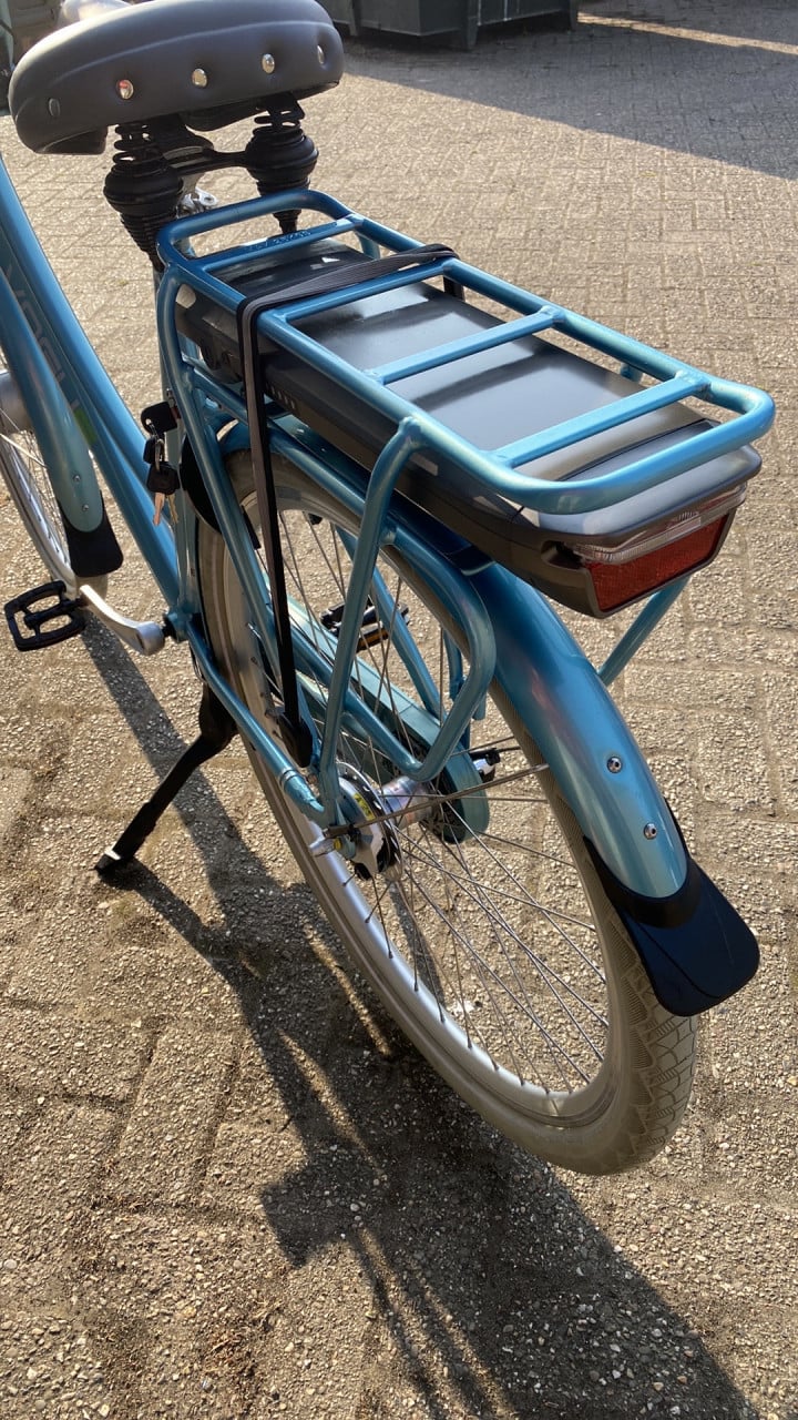 Schitterende school/ transportfiets Vogue cortina elite met krat 2 mdn oud