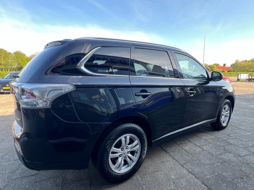 Mitsubishi Outlander 2.0 business edition 7 persoons