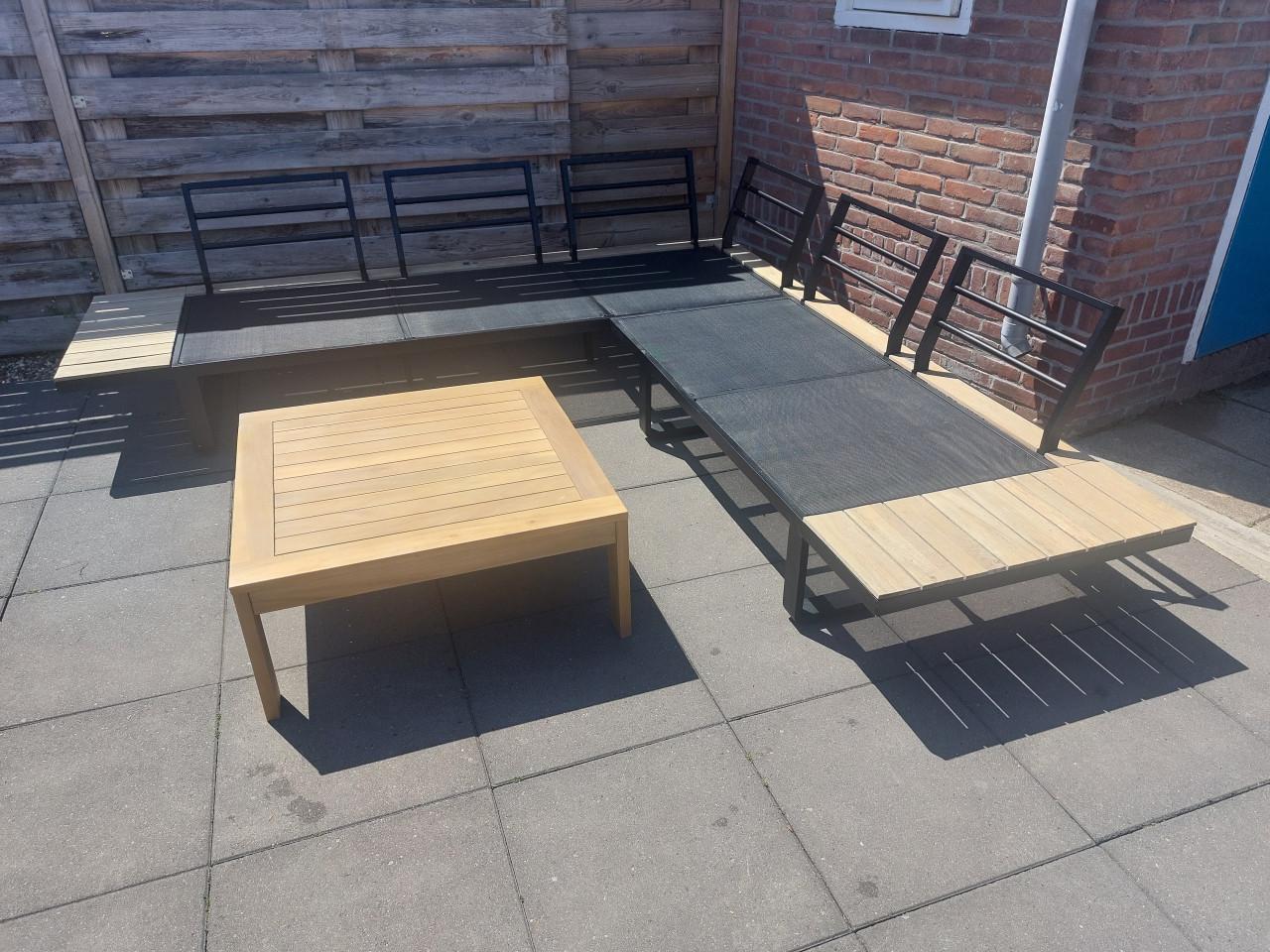 Luxe Loungeset met NIEUWE tafel! (Bezorging mogelijk)