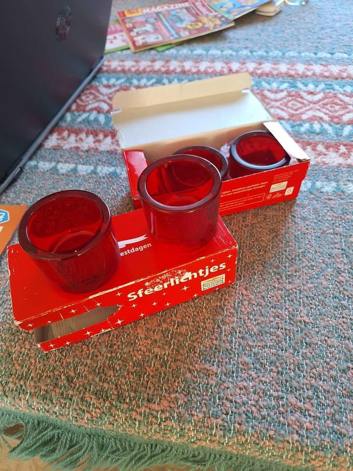 Waxinelichtjes 4 stuks rood van de postcode Loterij nieuw