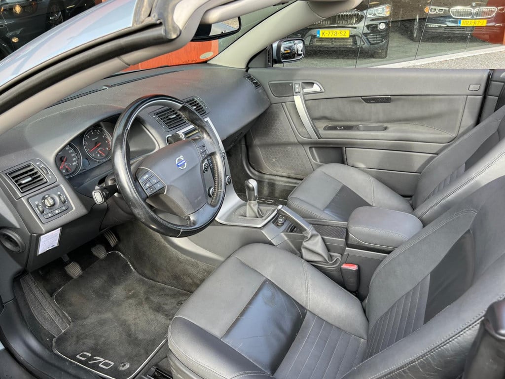 Volvo C70 convertible 2.4 momentum | cruise | climate | lmv