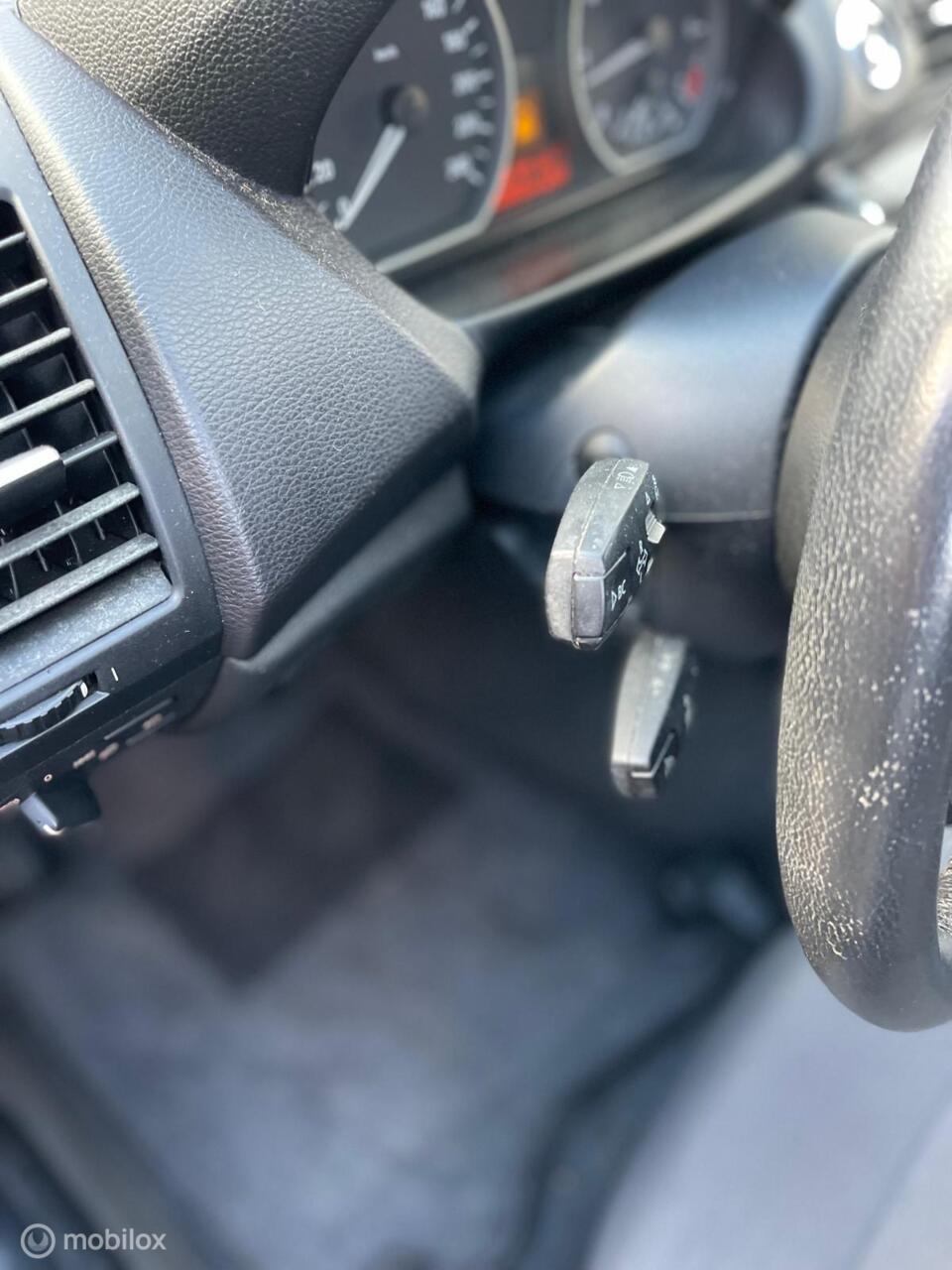 BMW 1 Serie 116i business line grote beurt gedaan !