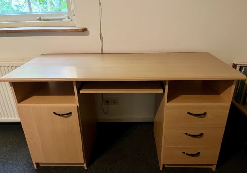 Bureau licht beuken gekleurd