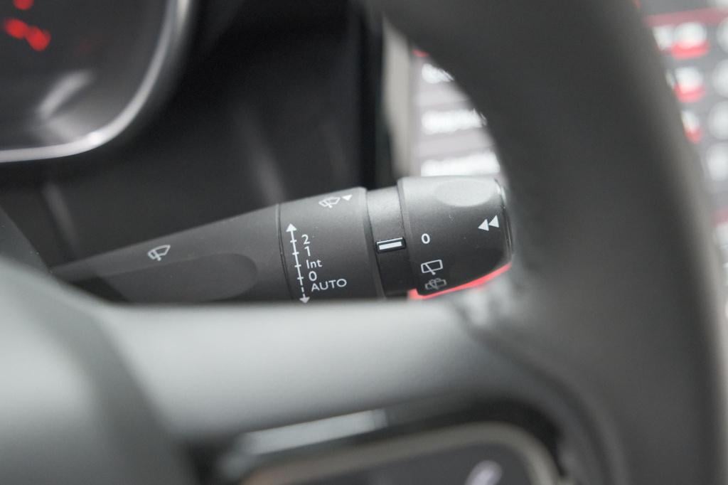 Citroen C3 Aircross puretech 130 eat6 max | allseason banden | parkeersenso