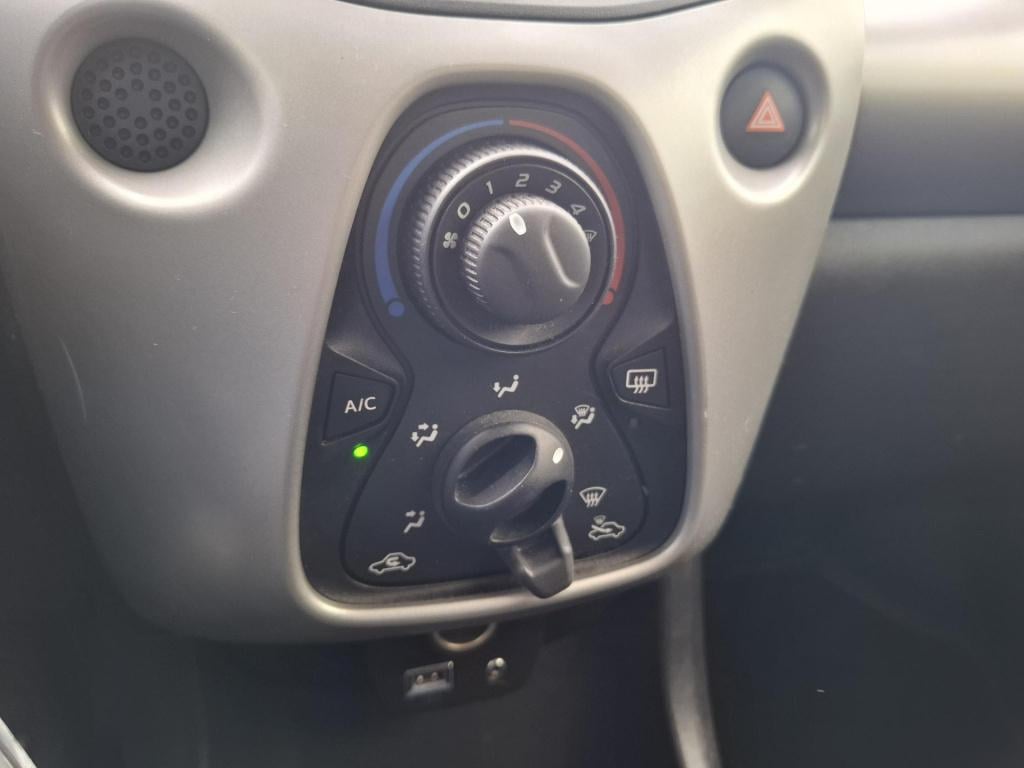 Citroen C1 1.0 e-vti feel 5-drs airco/led/bluetooth