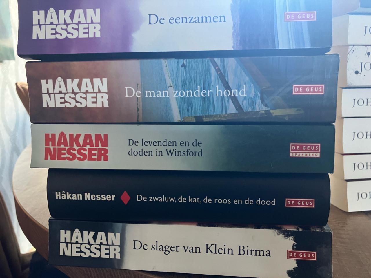 Boeken, John Grisham, Harlan Coben, Hakan Nesser en Philip Rosenberg.