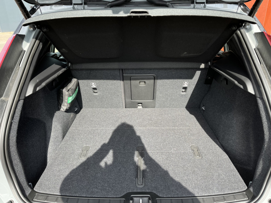 Volvo Ex40 single motor extended range plus 82 kwh | harman/kardon | blis |