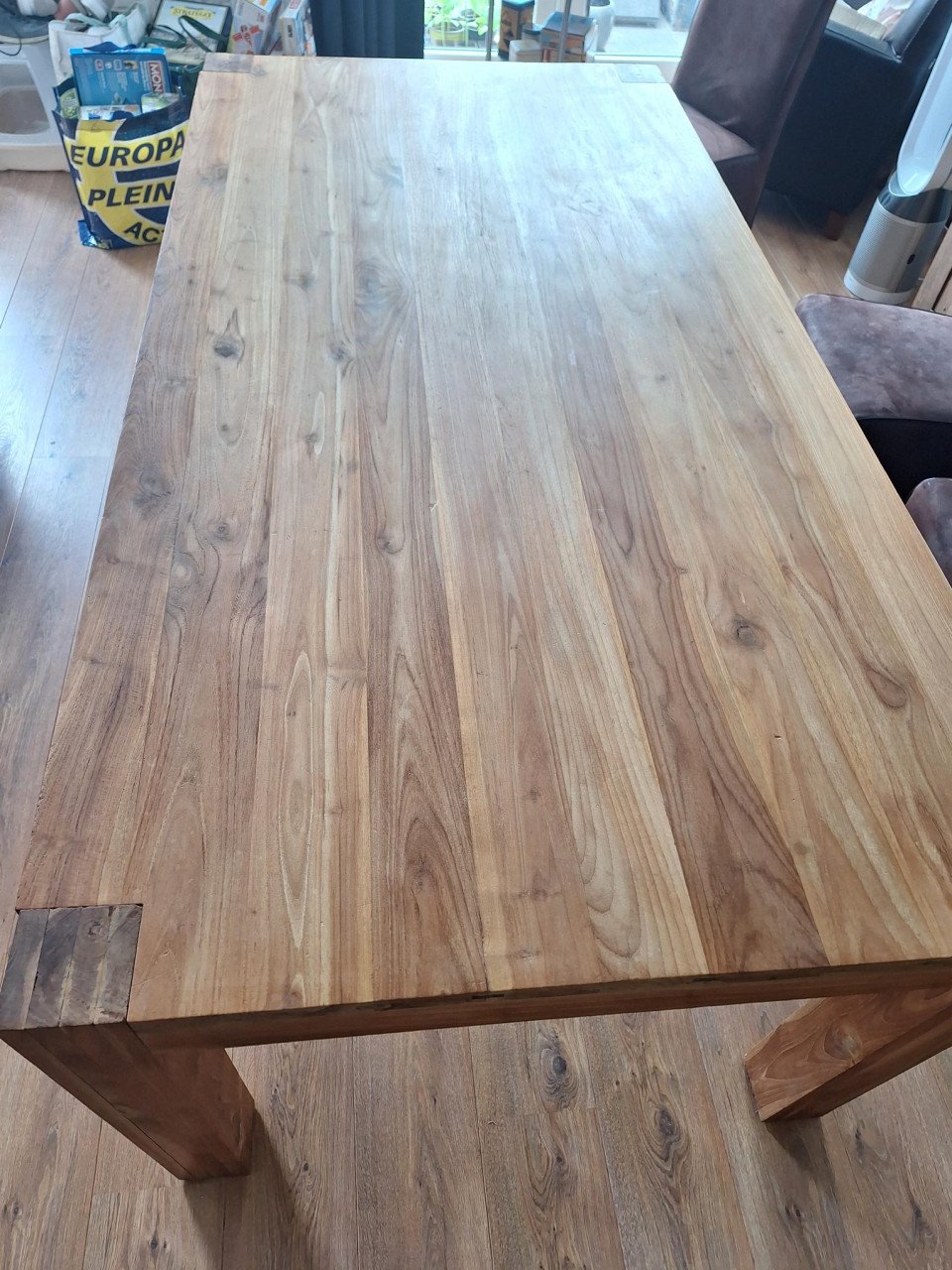 Zeer zware teakhouten tafel 1 x 2 meter en event 6 stoelen