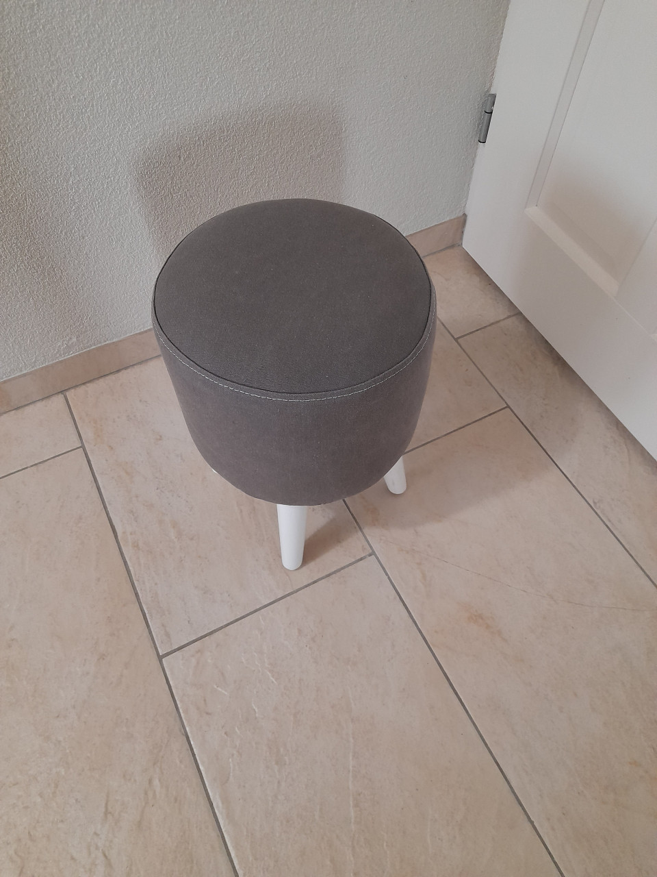 Leuke kruk / poef ( in goede nette staat) 30 x 42H