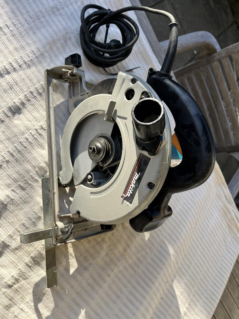 Makita cirkelzaagmachine 5603R