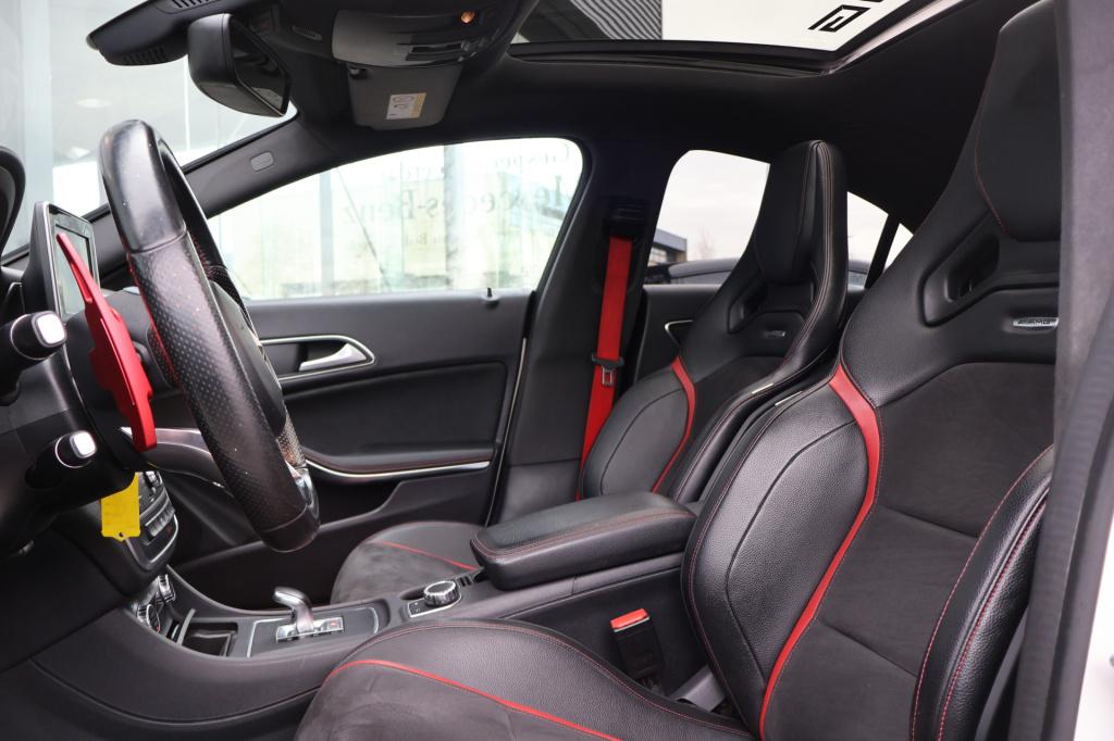 Mercedes-Benz Cla amg 45 4matic l 361 pk l dealer onderhouden l panoramadak