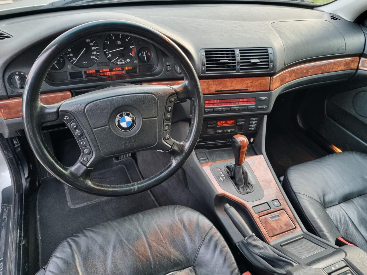 BMW 5-serie 523i Executive MEENNEEMPRIJS! AUTOMAAT / APK 25-11-2026