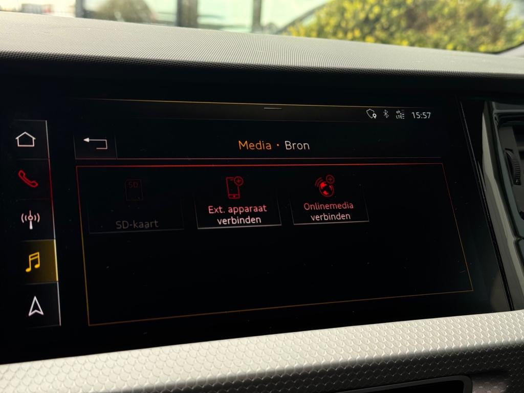 Audi A1 Sportback 35 tfsi 2x s line * 150 pk!! * half leder * 18 inch