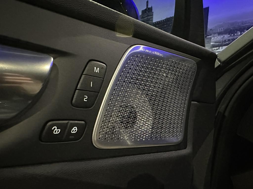 Volvo XC60 2.0 t8 plug-in hybrid awd plus black edition *nieuw model*