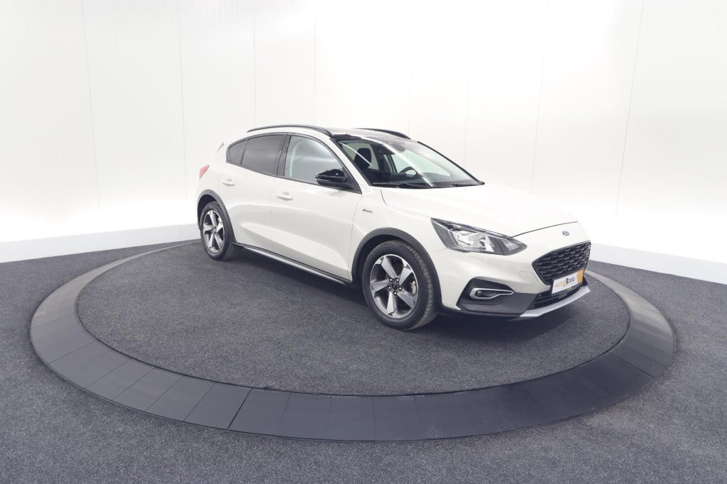 Ford Focus 1.5 ecoboost active business | lage kilometerstand | navigatie |